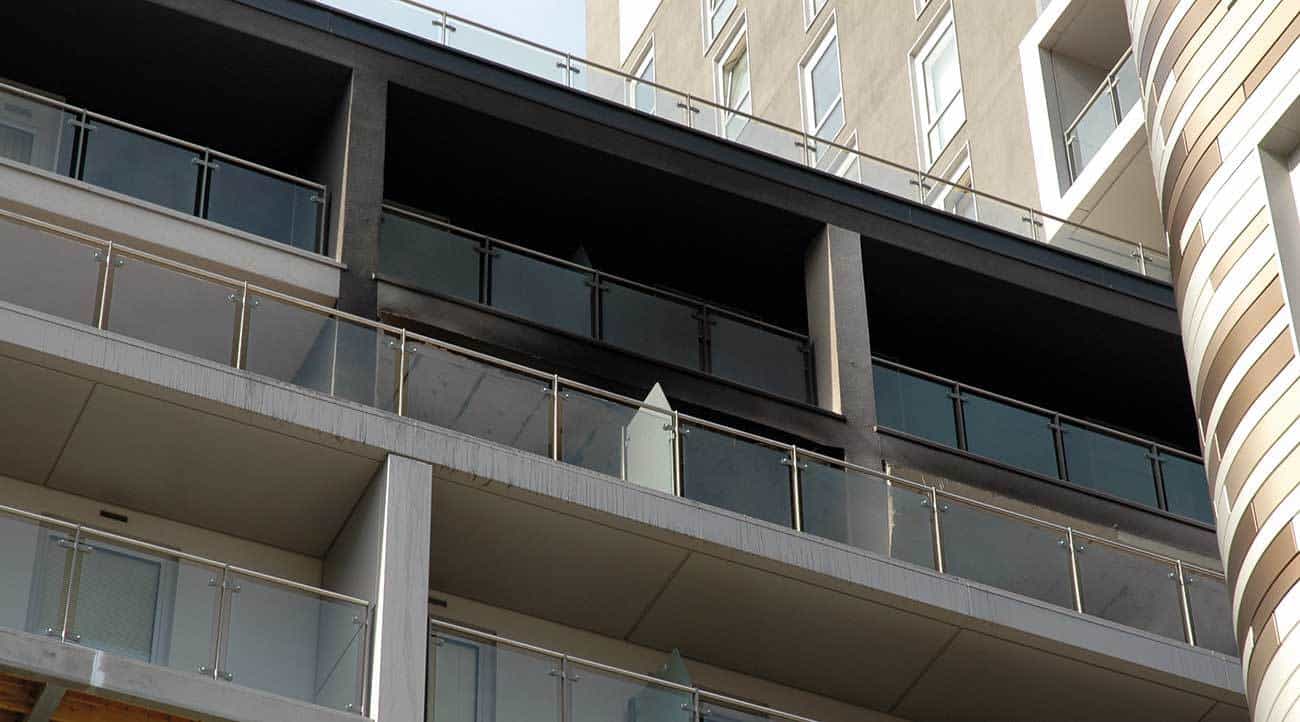 Figure 3 – Close-up view (of figure 1) showing the extent of damage to the balcony.