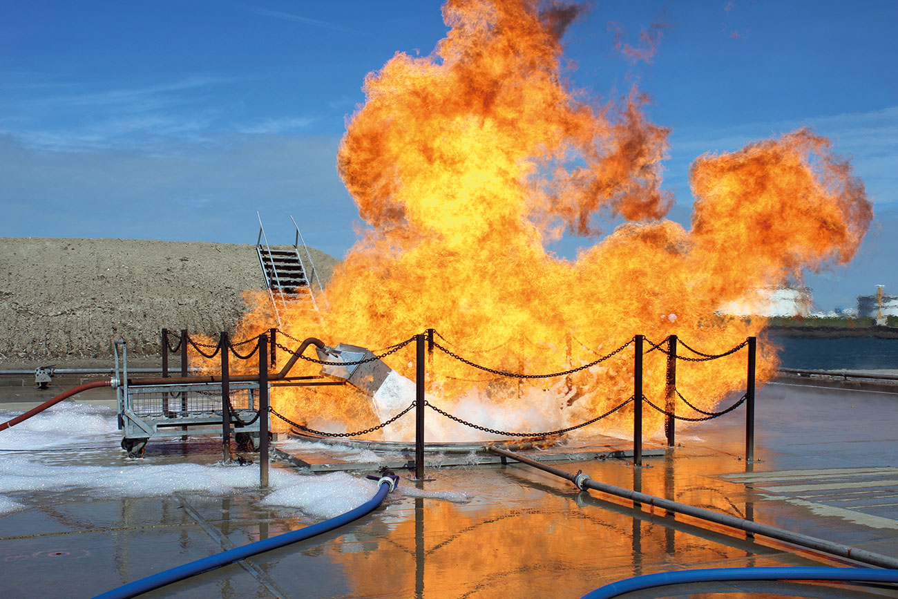 An ignited LNG pool. The intensity is increased explosively by introducing water (Rapid Phase Transition).