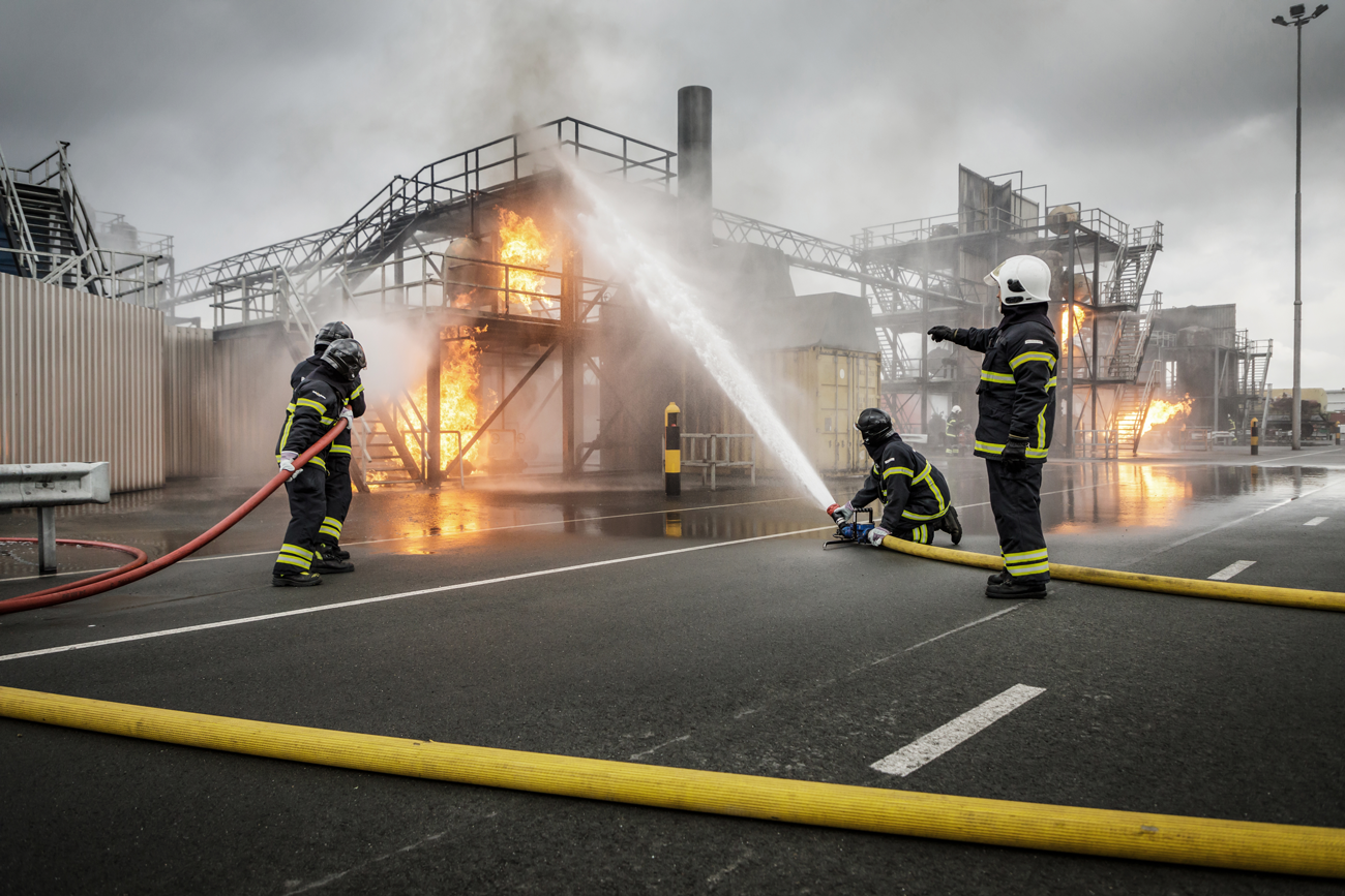 Skills assessment of firefighters and commanders in a combined exercise.